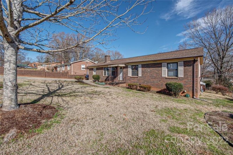 Property image 2 at 138 Bright Avenue, Bessemer City, NC 28016