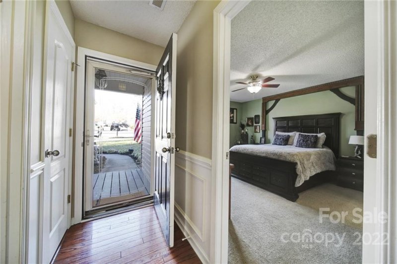 Property image 4 at 313 Woodlynn Drive, Charlotte, NC 28214