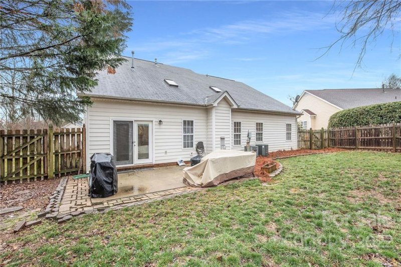 Property image 4 at 8812 Arbor Grove Lane, Charlotte, NC 28277