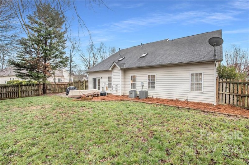 Property image 5 at 8812 Arbor Grove Lane, Charlotte, NC 28277