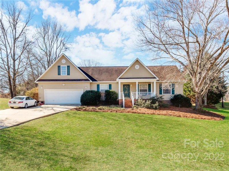 2393 Oxford Circle