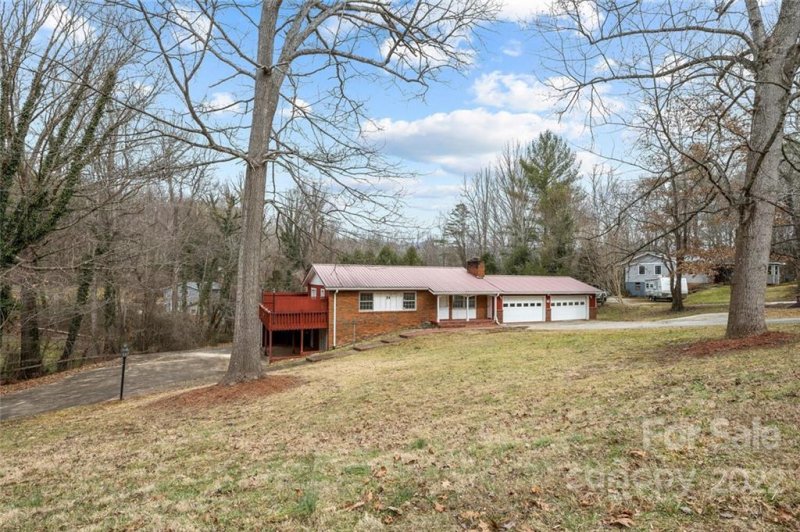 Property image 2 at 24 Botany Drive, Asheville, NC 28805