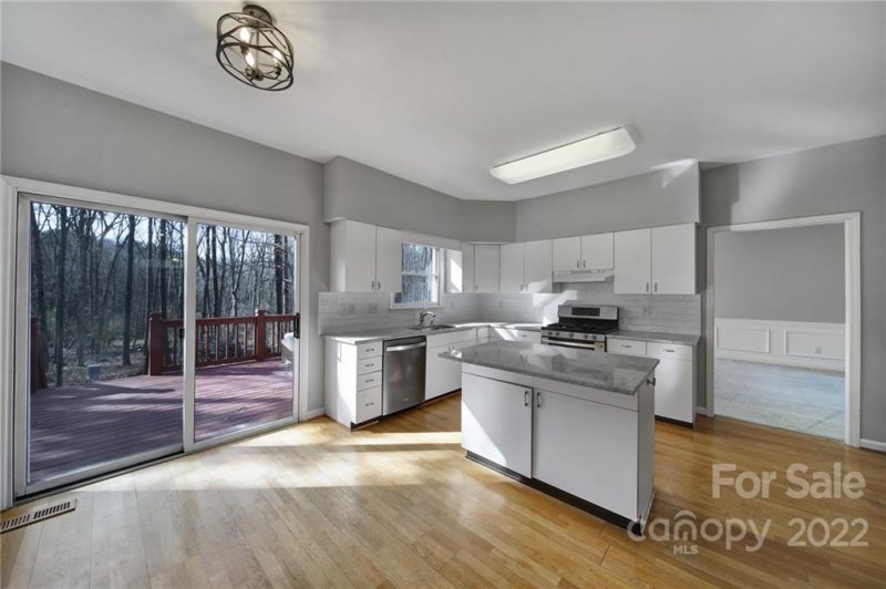 Property image 4 at 584 Cranborne Chase Street, Fort Mill, SC 29708