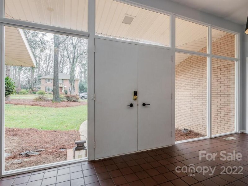 Property image 3 at 608 Robmont Road, Charlotte, NC 28270