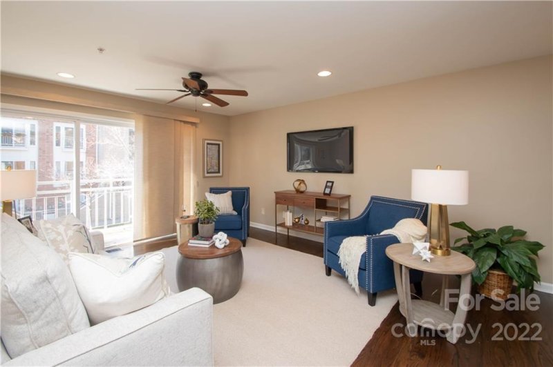 Property image 3 at 647 Raphael Place, Charlotte, NC 28205