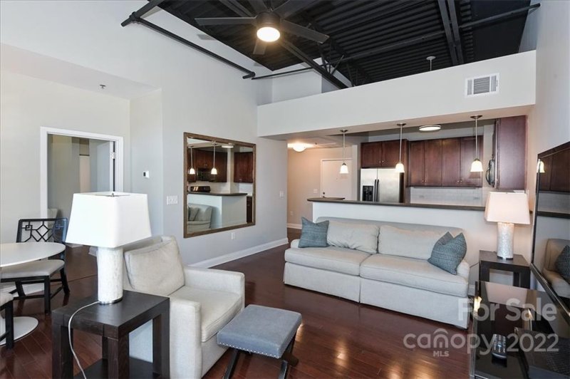 720 Governor Morrison Street