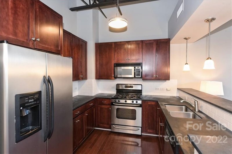 Property image 4 at 720 Governor Morrison Street, Charlotte, NC 28211