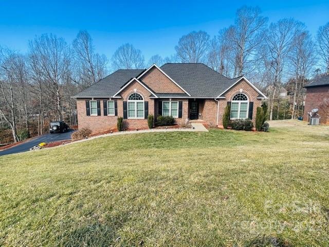 Property image 3 at 1534 Brookstone Drive, Hickory, NC 28602