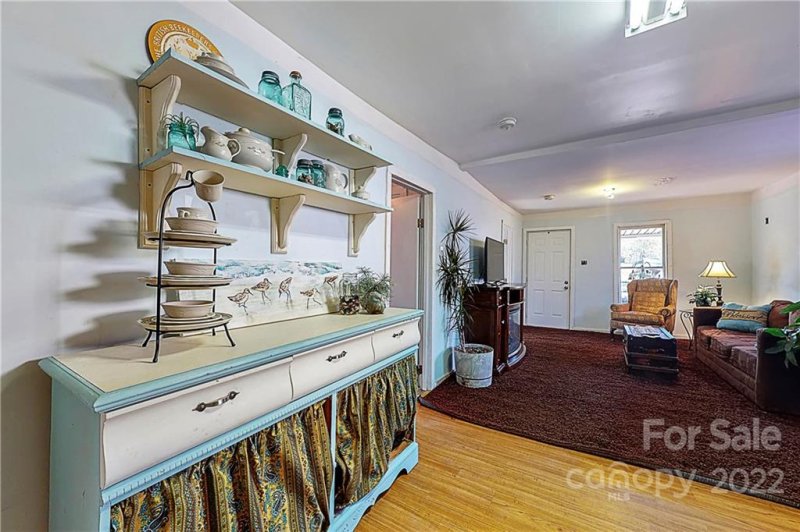 Property image 4 at 722 Morningside Road, Charlotte, NC 28214
