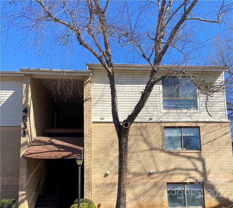 Property image 2 at 4831 Spring Lake Drive, Charlotte, NC 28212