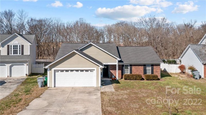 Property image 3 at 12109 Landing Green Drive, Charlotte, NC 28277