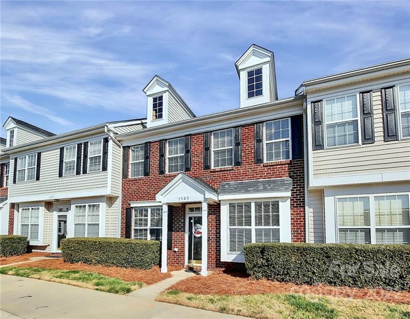 Property image 3 at 7589 Bluff Point Lane, Denver, NC 28037