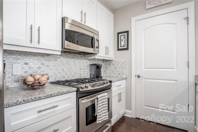 Property image 5 at 701 Royal Court, Charlotte, NC 28202