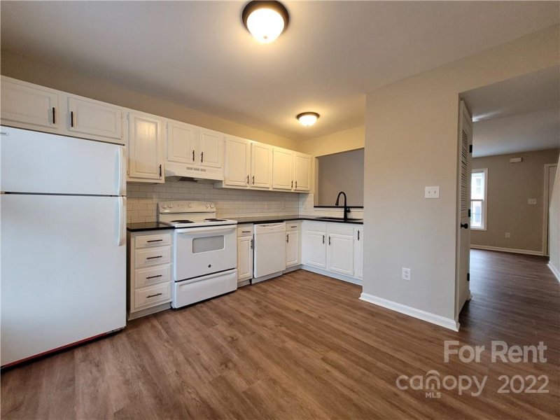 Property image 2 at 270 South Circle Drive, Concord, NC 28027