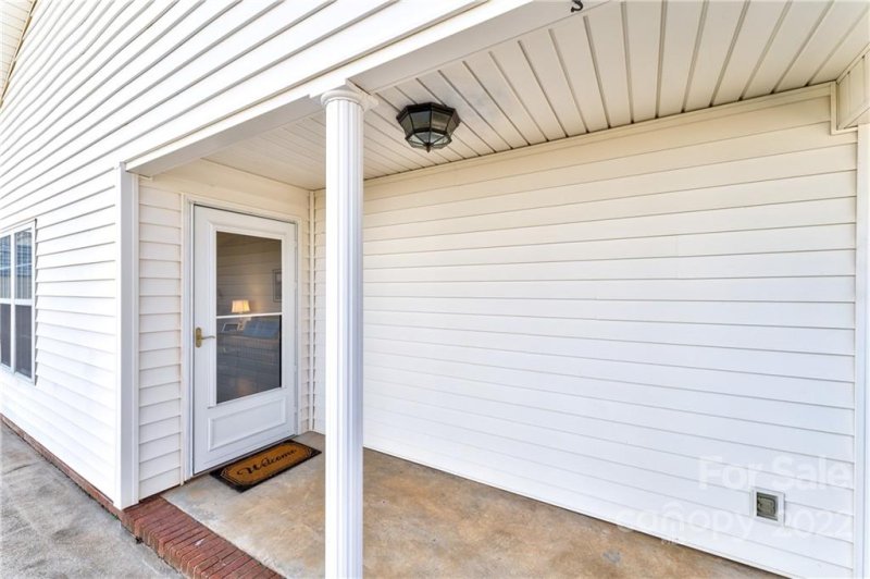 Property image 5 at 300 Llewellyn Street, Belmont, NC 28012