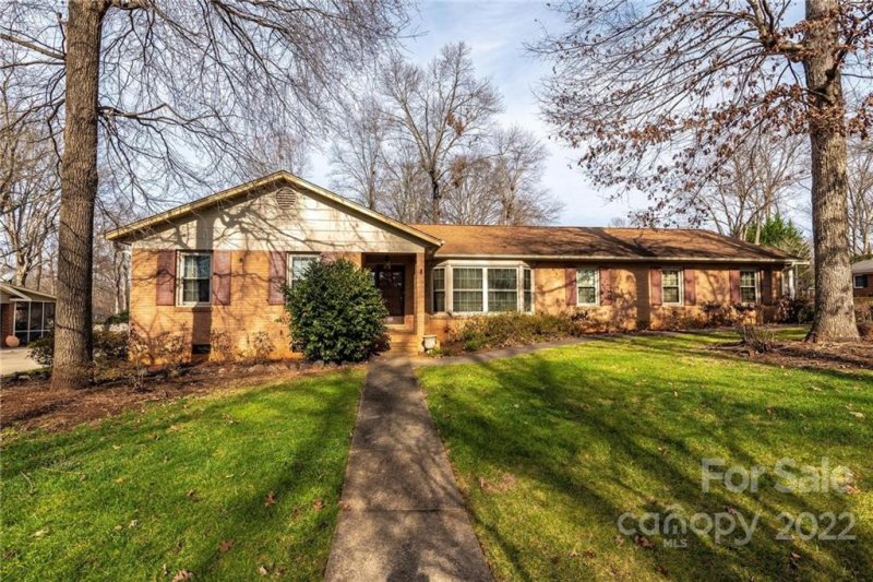 Property image 3 at 1191 18th Avenue, Hickory, NC 28601