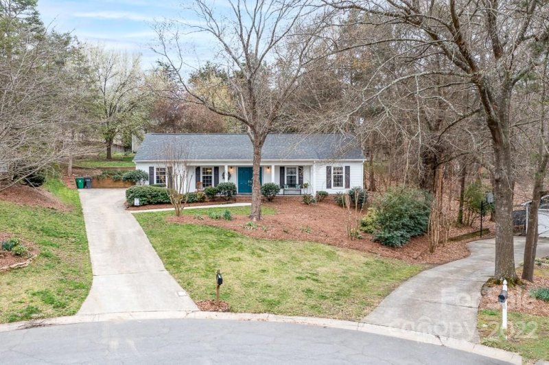 Property image 2 at 2400 Bergen Court, Charlotte, NC 28210