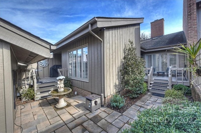 4903 Torrey Pines Court