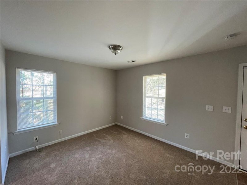 Property image 2 at 1802 Sloan Drive, Charlotte, NC 28208