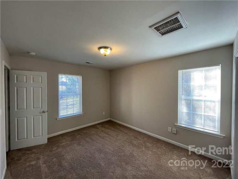 Property image 4 at 1802 Sloan Drive, Charlotte, NC 28208