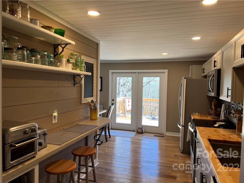 Property image 3 at 1312 Swiss Pine Lake Drive, Spruce Pine, NC 28777