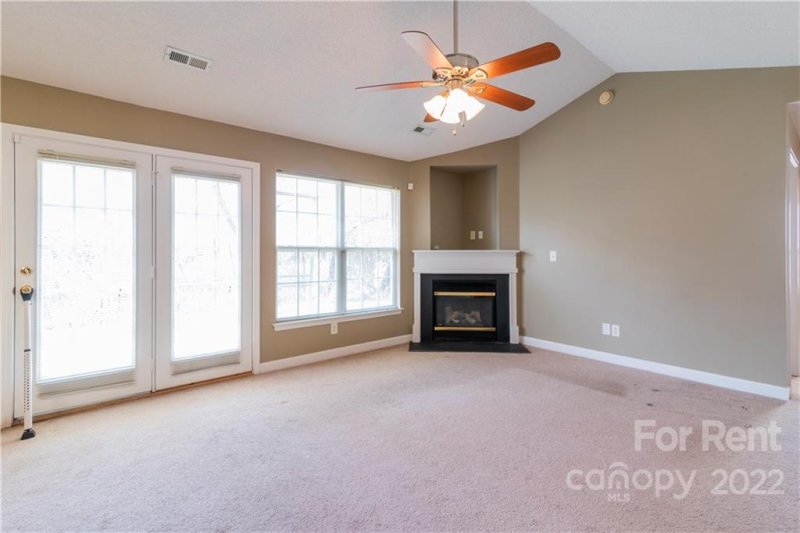 Property image 2 at 6705 Iron Brigade Lane, Charlotte, NC 28269