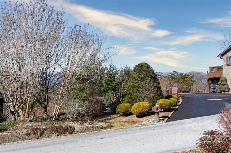 Property image 4 at 330 Mountain Valley Drive, Hendersonville, NC 28739