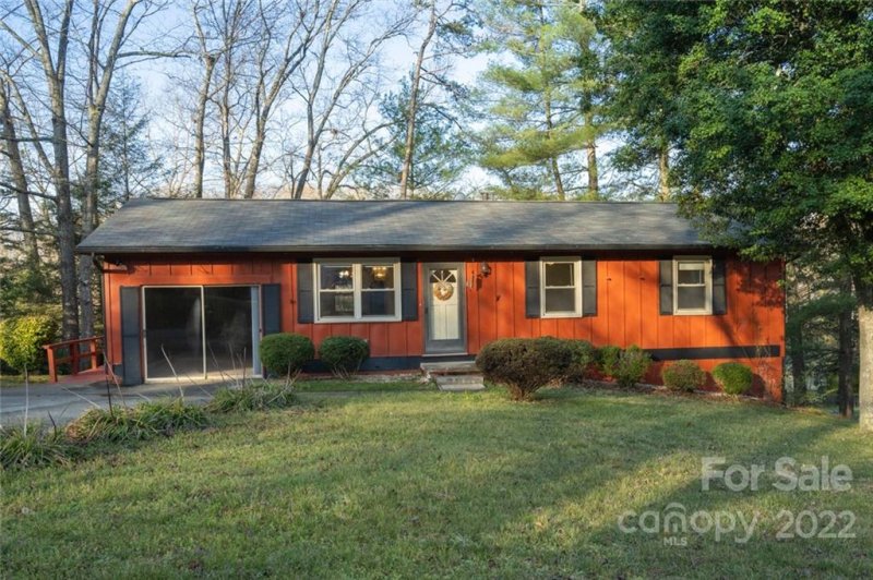 Property image 3 at 30 Evelake Drive, Asheville, NC 28806