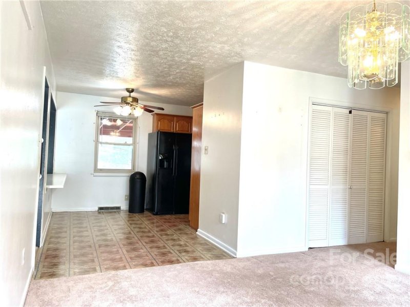 Property image 4 at 30 Evelake Drive, Asheville, NC 28806