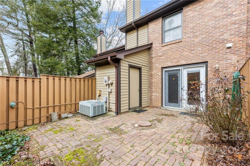 Property image 4 at 16 Spears Avenue, Asheville, NC 28801