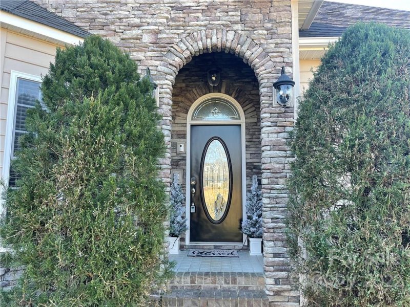 Property image 3 at 602 Sandycrest Drive, Cherryville, NC 28021