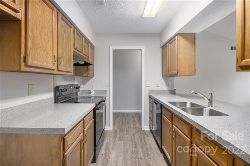 Property image 4 at 4850 Butterwick Lane, Charlotte, NC 28212