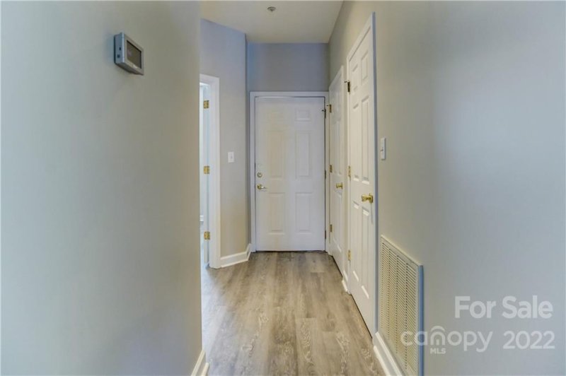 Property image 4 at 915 Northeast Drive, Davidson, NC 28036