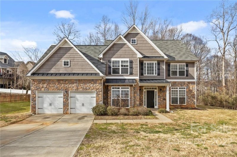 Property image 2 at 5013 Meadow Woods Drive, Lowell, NC 28098