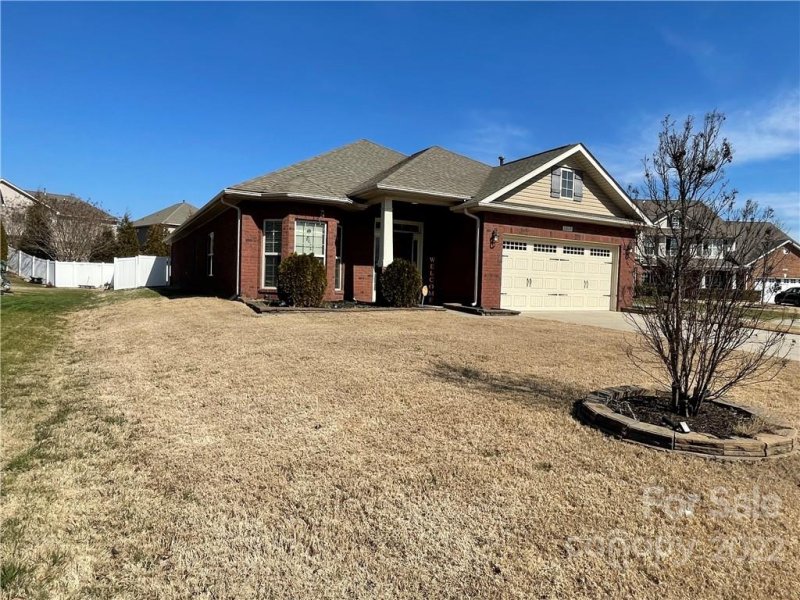 Property image 2 at 10019 Loughlin Lane, Charlotte, NC 28273