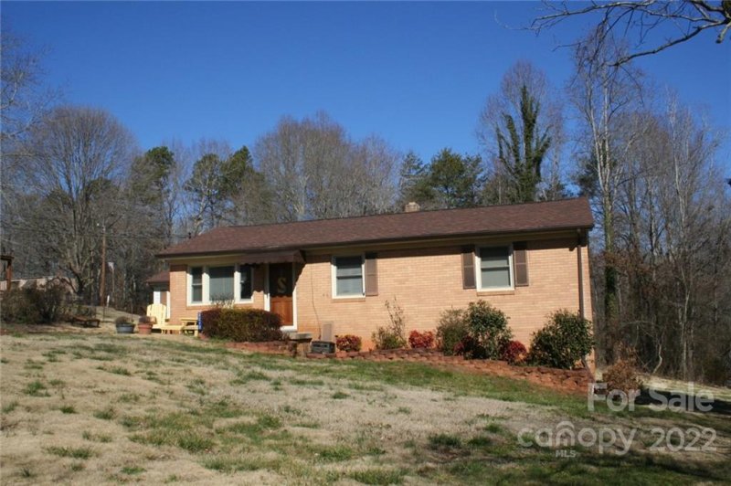 Property image 2 at 2212 Fallsdale Drive, Gastonia, NC 28052