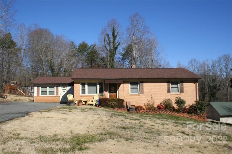 Property image 4 at 2212 Fallsdale Drive, Gastonia, NC 28052