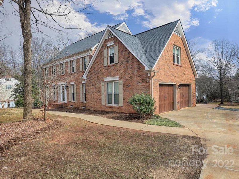 Property image 2 at 10307 Hanging Moss Trail, Mint Hill, NC 28227