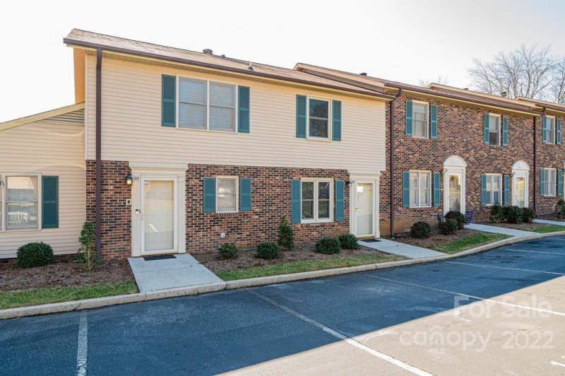 Property image 4 at 1330 5th Street, Hickory, NC 28601