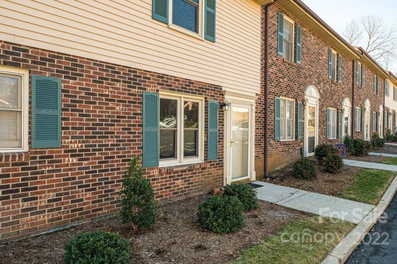 Property image 5 at 1330 5th Street, Hickory, NC 28601