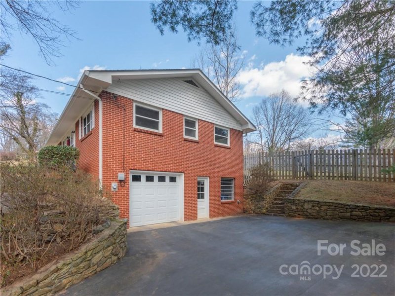 Property image 2 at 31 Pinehurst Road, Asheville, NC 28805