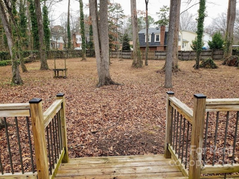 Property image 3 at 7101 Rockwood Forest Lane, Charlotte, NC 28212