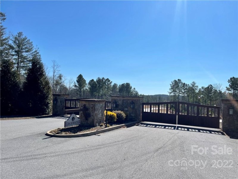 Property image 3 at 1800 Waters Edge Drive, Granite Falls, NC 28630