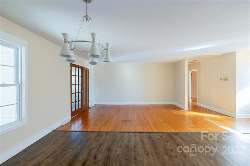 Property image 4 at 5239 Elderbank Drive, Charlotte, NC 28216