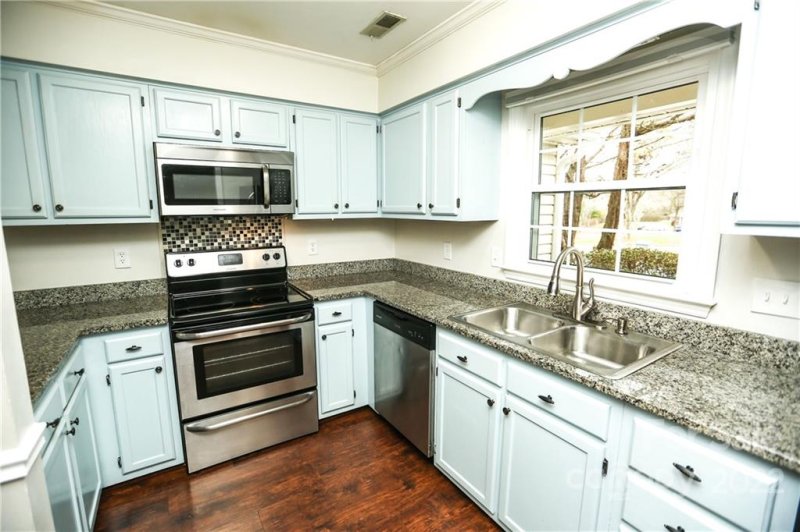 Property image 4 at 10826 Winterbourne Court, Charlotte, NC 28277