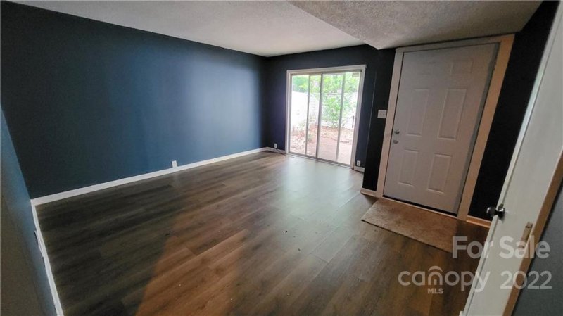 Property image 2 at 7107 Stonington Lane, Charlotte, NC 28227