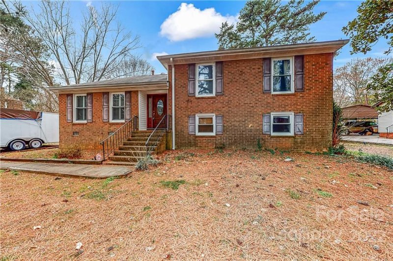 Property image 3 at 13498 Four Oaks Lane, Matthews, NC 28105