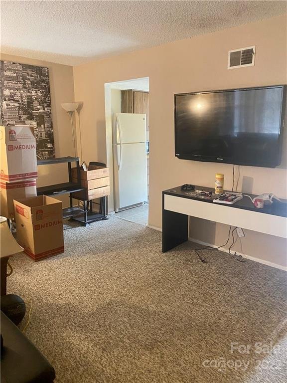 Property image 3 at 9408 Lexington Circle, Charlotte, NC 28213