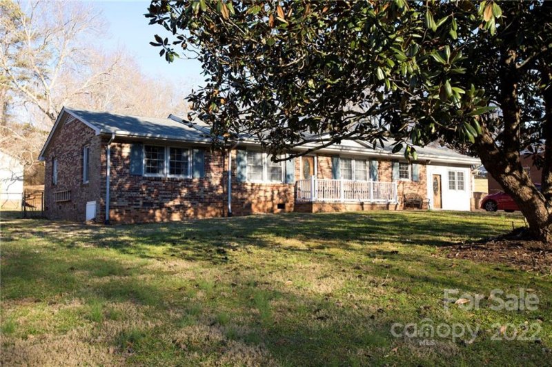 3031 Charles Road