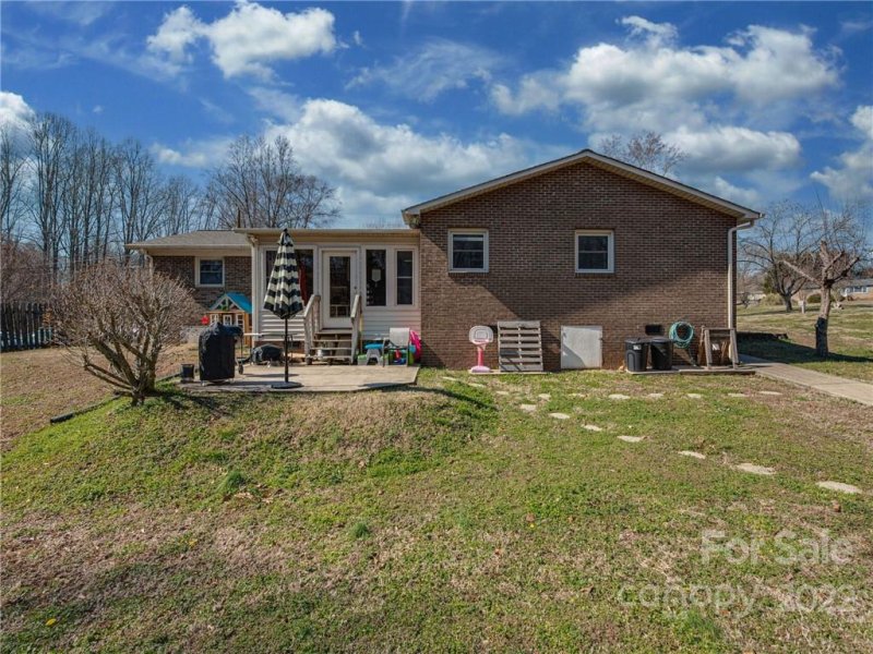 Property image 4 at 630 Poplar Drive, Shelby, NC 28152